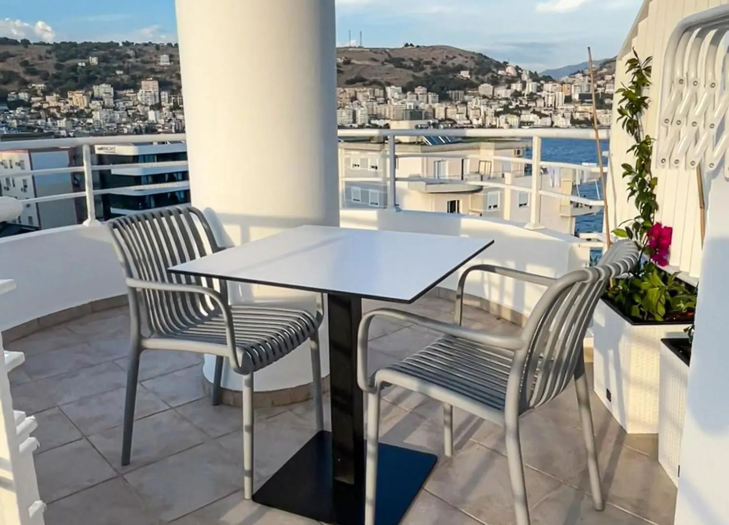 Safari Apartments Sarandë